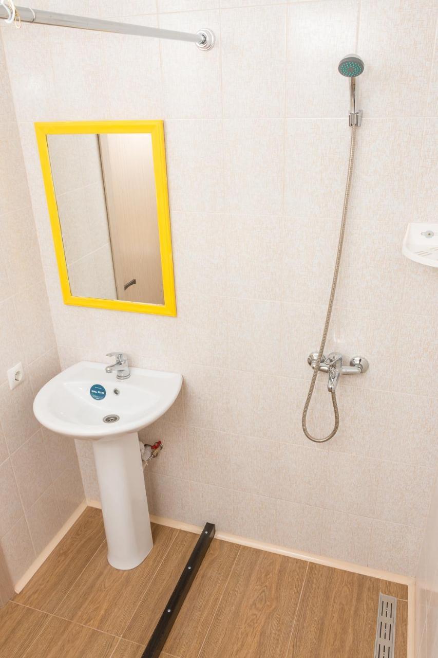 Apartments Akniet 233 - Asia Park Almaty Ngoại thất bức ảnh